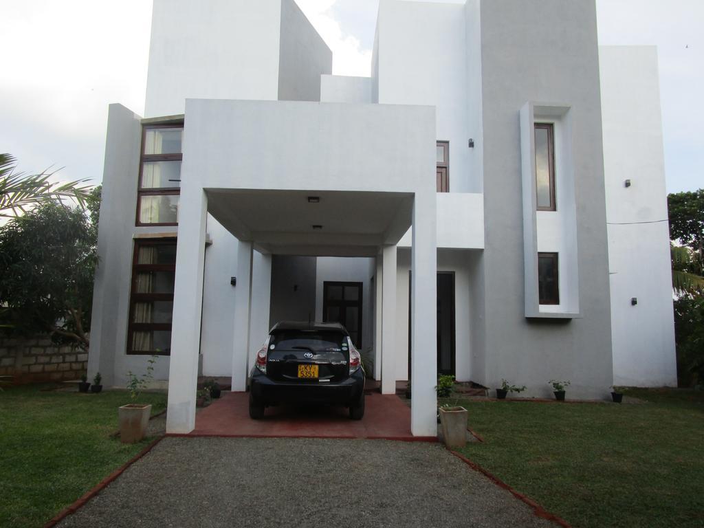 Serene View Tourist Rest Hotel Anuradhapura Kültér fotó